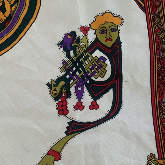 Vintage book of Kells Irish inspired scarf polyester square 26” - Picture 4 of 11